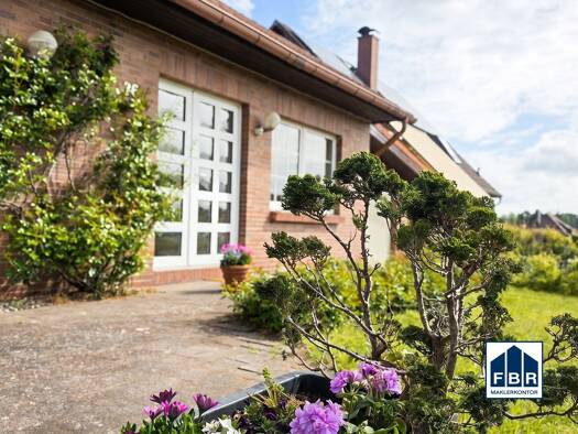 Einfamilienhaus zum Kauf 295.000 € 5 Zimmer 153,8 m² 793 m² Grundstück Pinnow Pinnow 19065