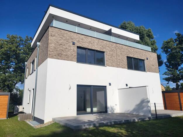 Doppelhaushälfte zum Kauf provisionsfrei 875.000 € 5 Zimmer 168 m² 438 m² Grundstück Kochstraße 40 Falkensee 14612