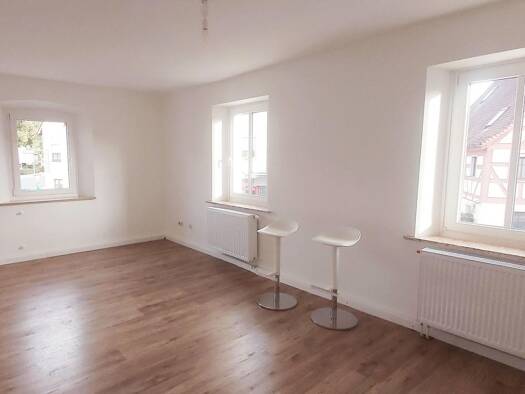 Wohnung zur Miete 925 € 3 Zimmer 96 m² Geschoss -1/3 frei ab sofort Weisendorf Weisendorf 91085