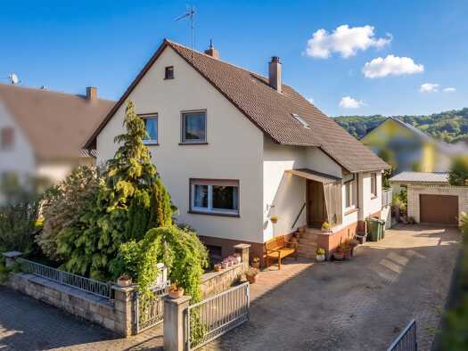 Mehrfamilienhaus zum Kauf 449.000 € 6 Zimmer 168 m² 609 m² Grundstück Untergrombach Bruchsal 76646