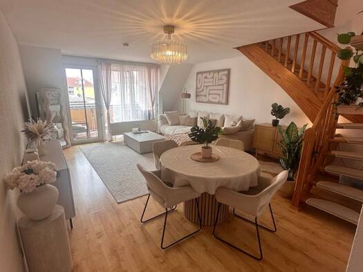 Maisonette zur Miete 950 € 3 Zimmer 76 m² Geschoss 3/3 frei ab 15.10.2026 Steinbühl Weiterer Innenstadtgürtel Süd 90459