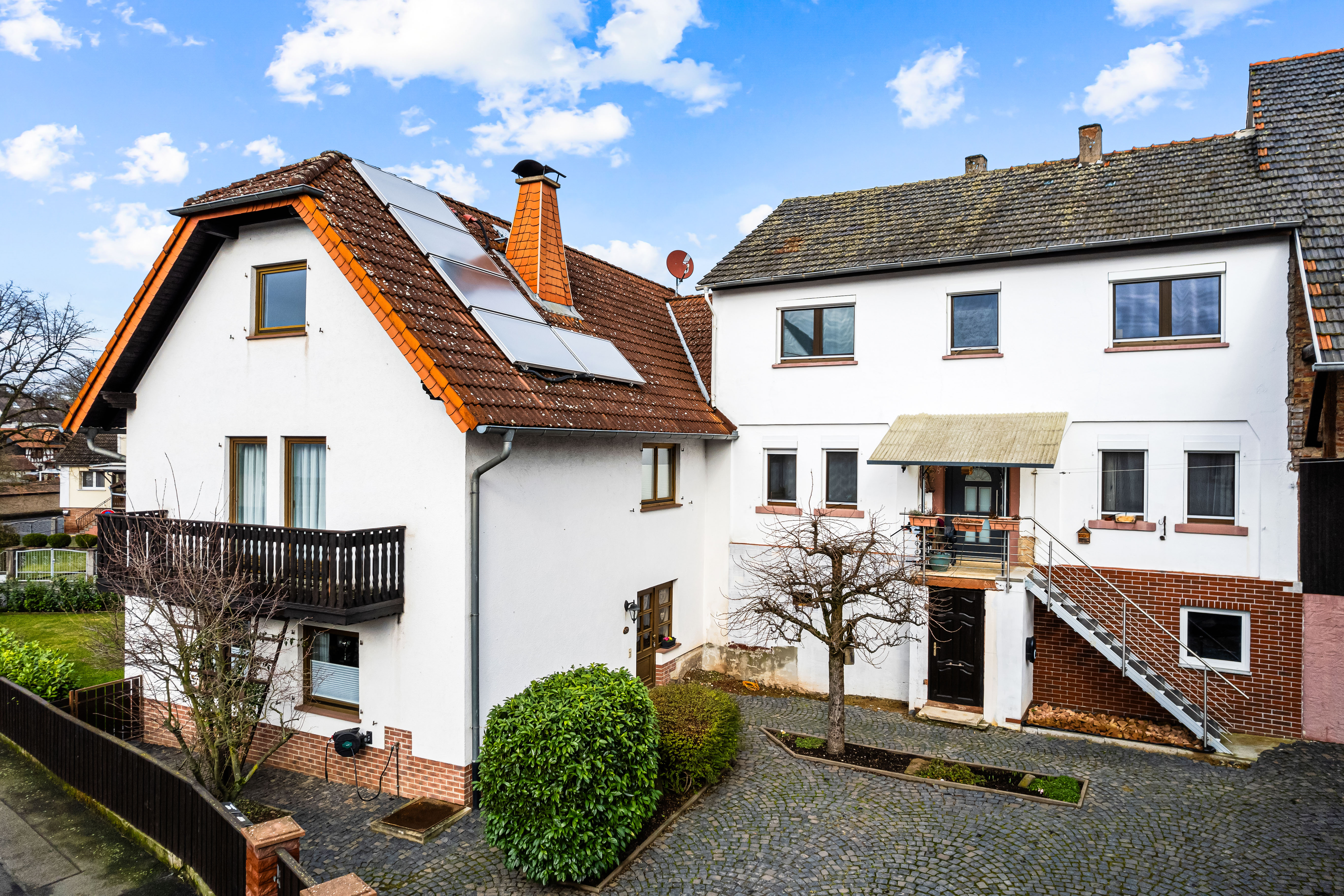 Mehrfamilienhaus zum Kauf 695.000 € 9 Zimmer 329 m²<br/>Wohnfläche 847 m²<br/>Grundstück Lorbach Büdingen 63654