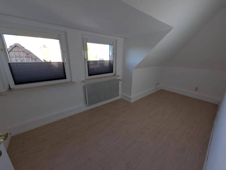 Wohnung zur Miete 900 € 3 Zimmer 63 m² Dachgeschoss, 3. Geschoss frei ab 01.06.2025 Geroldstraße 1 Kernstadt Paderborn 33098