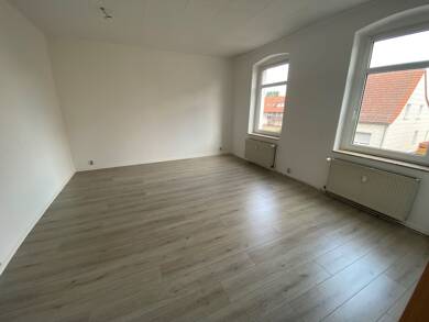 Wohnung zur Miete 300 € 2 Zimmer 67 m² 1. Geschoss Weißwasser/O.L. 02943