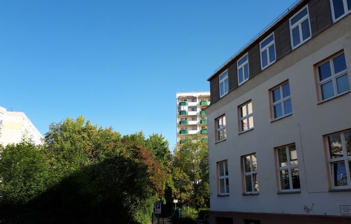 Wohnung zur Miete 352 € 3 Zimmer 76,5 m²<br/>Wohnfläche EG<br/>Geschoss ab sofort<br/>Verfügbarkeit Markersdorf 622 Chemnitz 09123