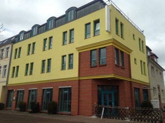 Bürofläche zur Miete 740 € 2 Zimmer 74 m² Bürofläche Schweriner Straße 89 Güstrow 18273