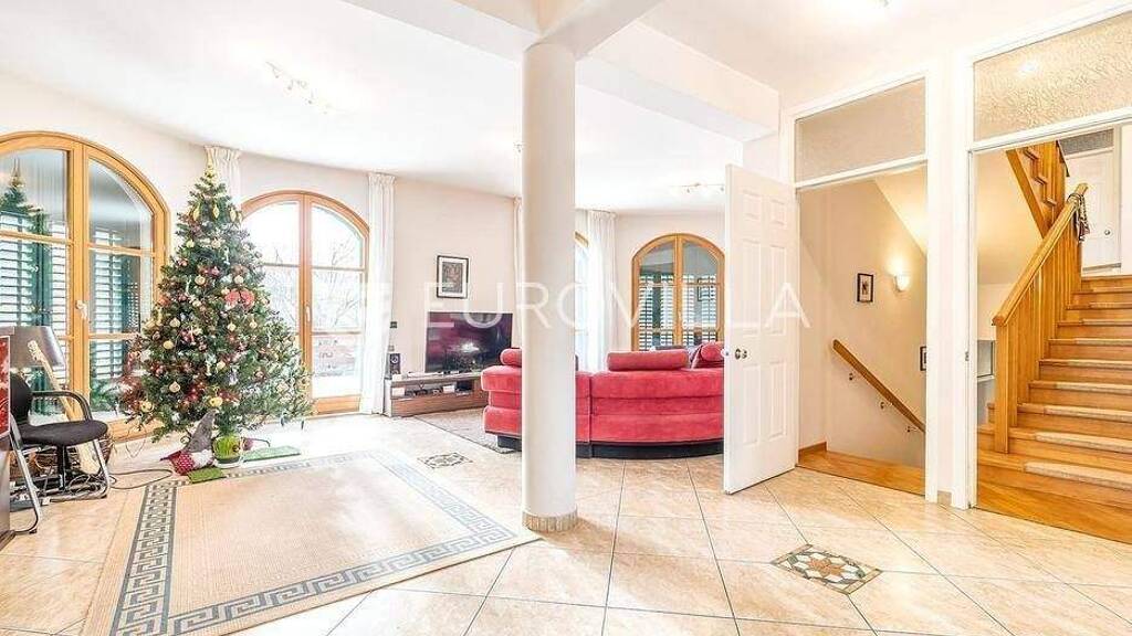 Wohnung zur Miete 3.500 € 4 Zimmer 320 m² Bukovac Bukovac - Remete 10000