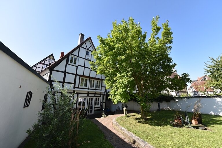 Einfamilienhaus zum Kauf 7 Zimmer 165 m²<br/>Wohnfläche 282 m²<br/>Grundstück Soest Soest 59494