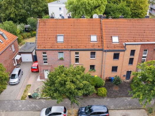 Reihenmittelhaus zum Kauf 320.000 € 5 Zimmer 130 m² 221 m² Grundstück Geneicken Süd 41238