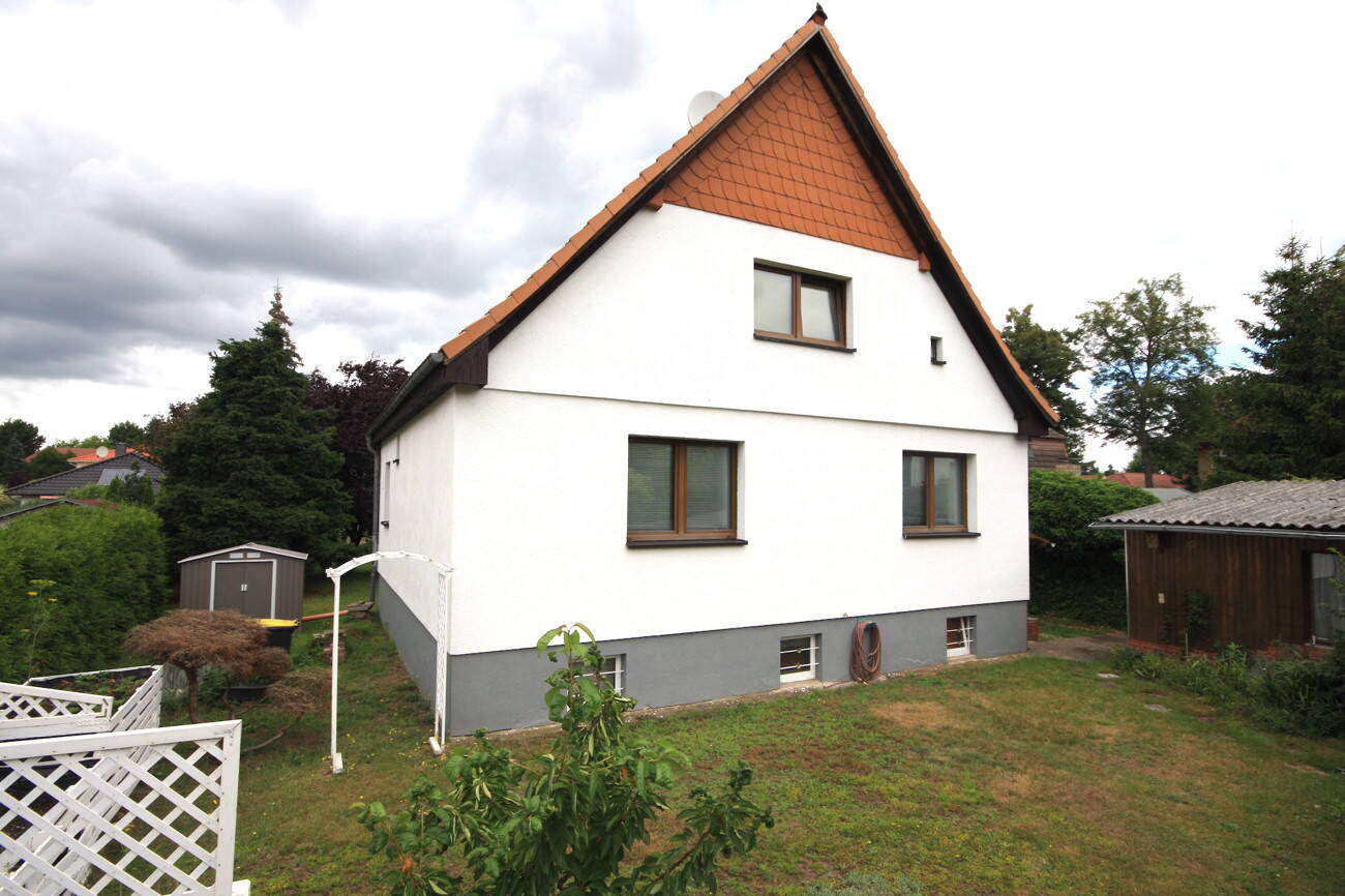 Einfamilienhaus zum Kauf 455.000 € 5 Zimmer 125 m²<br/>Wohnfläche 813 m²<br/>Grundstück Falkenhagen Falkensee 14612