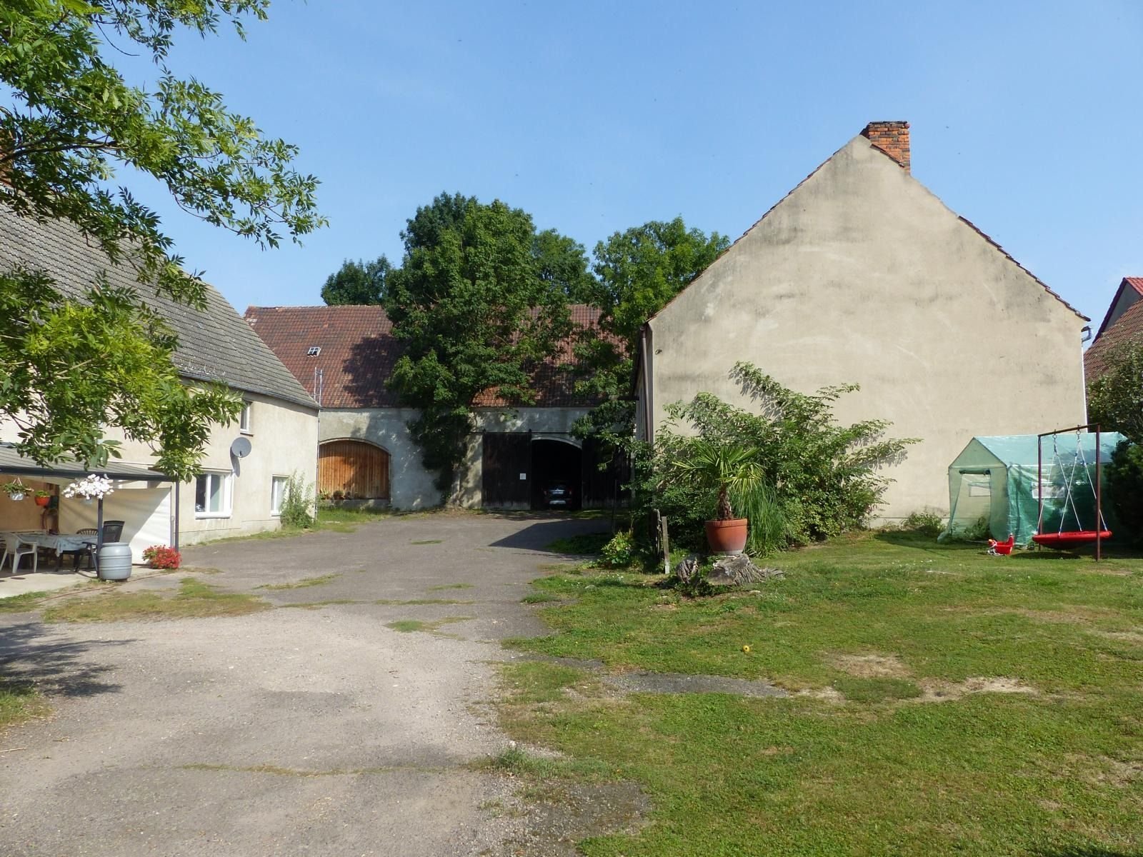 Bauernhaus zum Kauf 95.000 € 13 Zimmer 330 m²<br/>Wohnfläche 3.730 m²<br/>Grundstück Sahlassan Liebschützberg 04758