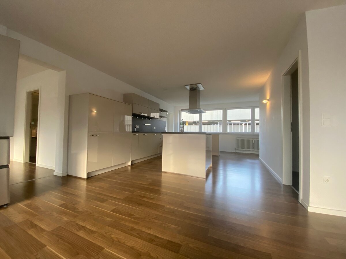 Wohnung zur Miete 1.210 € 4 Zimmer 115 m²<br/>Wohnfläche 3.<br/>Geschoss ab sofort<br/>Verfügbarkeit Altstadt Weiden 92637