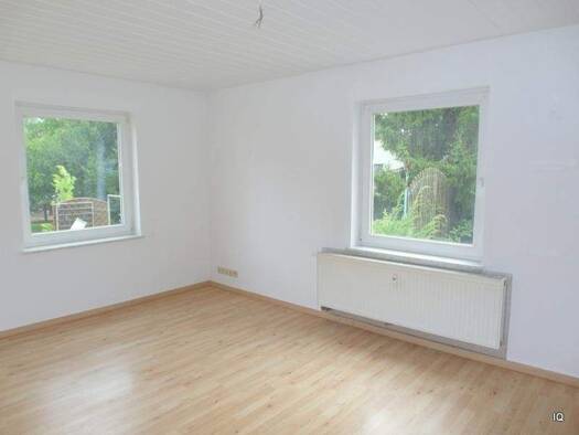 Wohnung zur Miete 310 € 2 Zimmer 47,8 m² 1. Geschoss Lange Straße 14 Röderau-Bobersen 01619