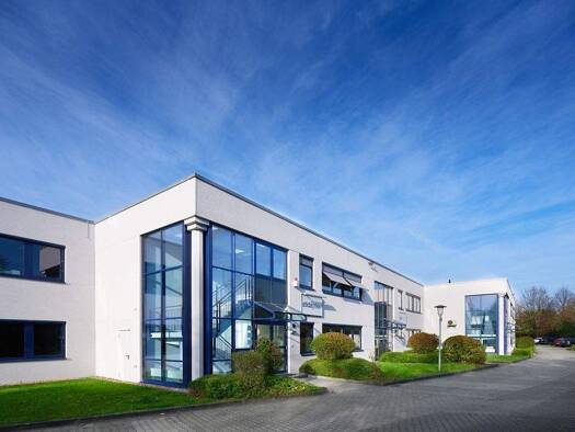 Bürogebäude zur Miete 8 € 6 Zimmer 229 m² Bürofläche Willicher Damm 135 Uedding Mönchengladbach 41066