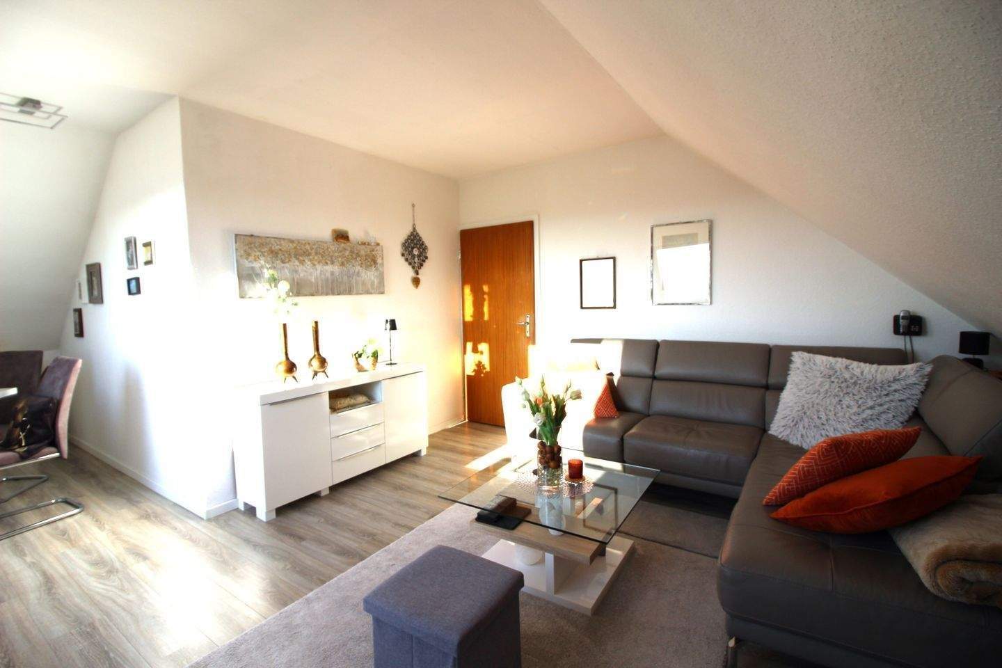 Immobilie in Hollern-Twielenfleth - Mehrfamilienhaus mit Elbblick plus zusätzlichem Bauland im Alten Land - Bild 2