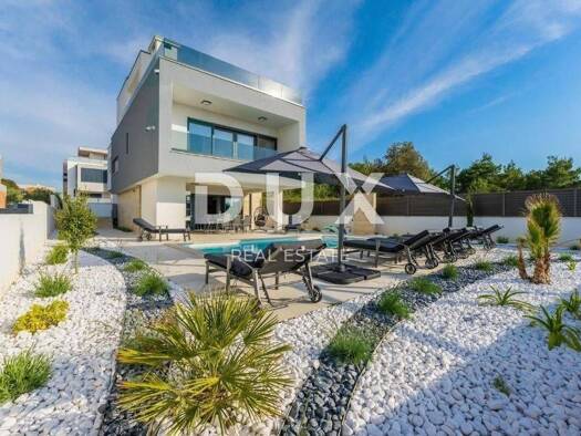 Einfamilienhaus zum Kauf - Erstbezug 1.437.500 € 10 Zimmer 194 m² 355 m² Grundstück Nin 23232