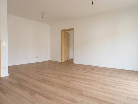 Wohnung zur Miete 1.060 € 2 Zimmer 83 m² Geschoss 2/5 frei ab sofort Geschwister-Scholl-Straße 20 Wiesbaden Wiesbaden 65197