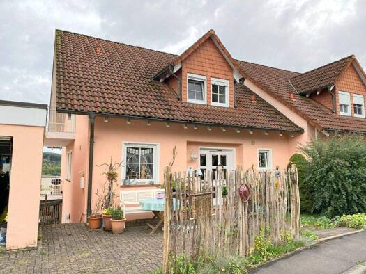 Doppelhaushälfte zum Kauf 240.000 € 6 Zimmer 187 m² 368 m² Grundstück Mittelsinn 97785