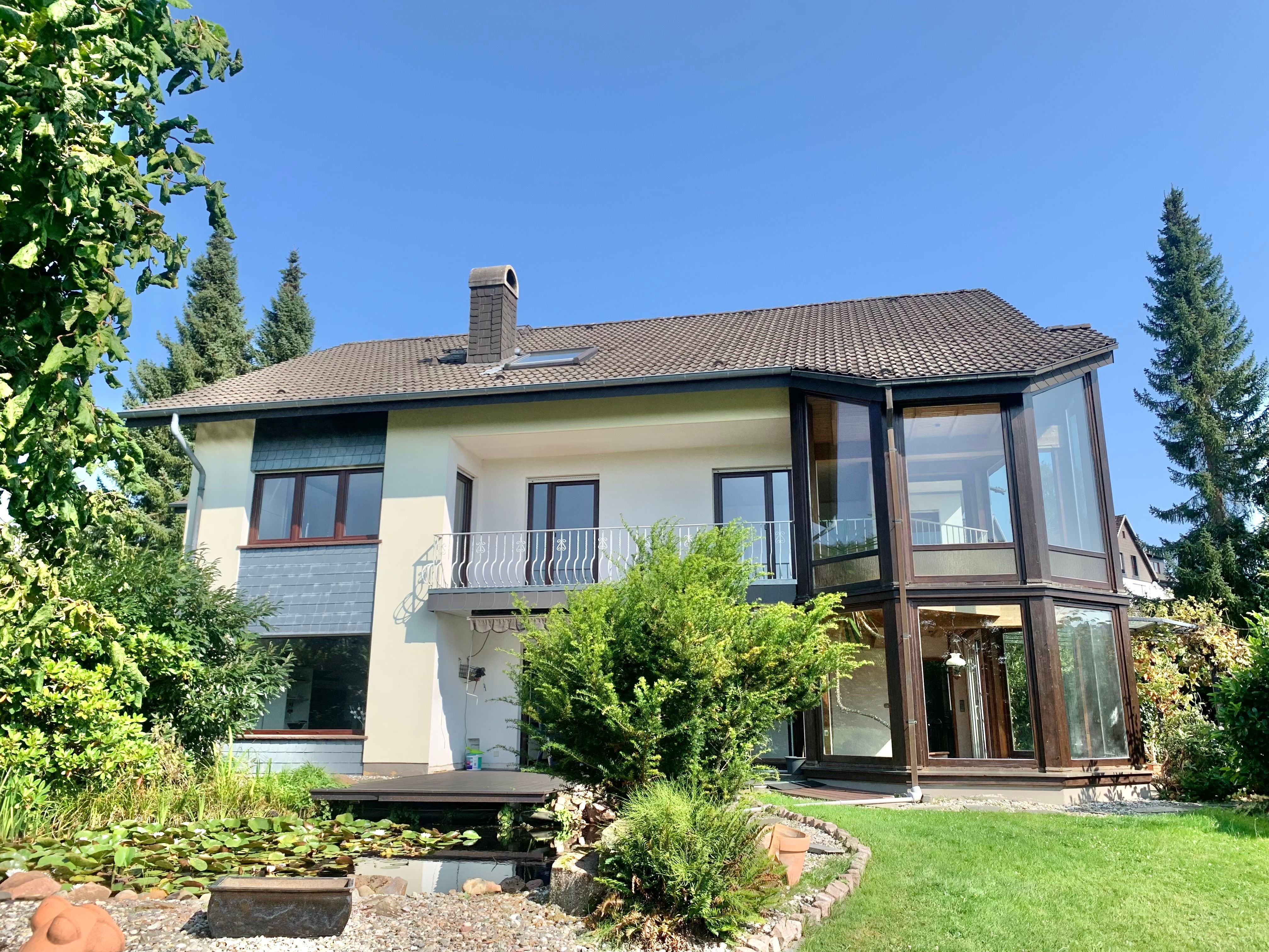 Einfamilienhaus zum Kauf 450.000 € 10 Zimmer 288 m²<br/>Wohnfläche 2.134 m²<br/>Grundstück Helsa Helsa 34298