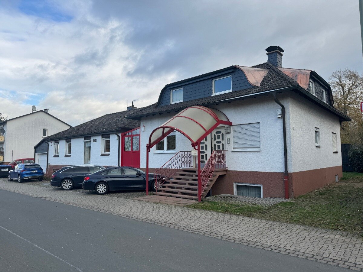 Mehrfamilienhaus zum Kauf 599.000 € 18 Zimmer 450 m²<br/>Wohnfläche 630 m²<br/>Grundstück Waldsiedlung Altenstadt 63674