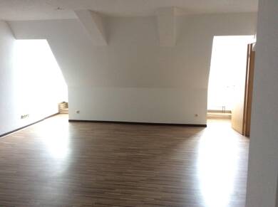 Maisonette zur Miete 450 € 2 Zimmer 82 m² 3. Geschoss frei ab sofort Markt 12 Neustadt Neustadt 07806