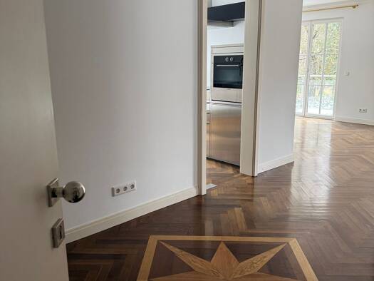 Wohnung zur Miete 2.900 € 2,5 Zimmer 108 m² Geschoss 1/2 frei ab sofort Bogenhausen München 81927