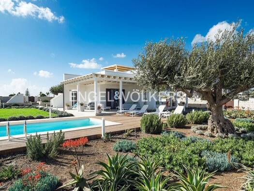 Villa zum Kauf 1.000.000 € 2 Zimmer 140 m² 900 m² Grundstück frei ab sofort Noto 96017