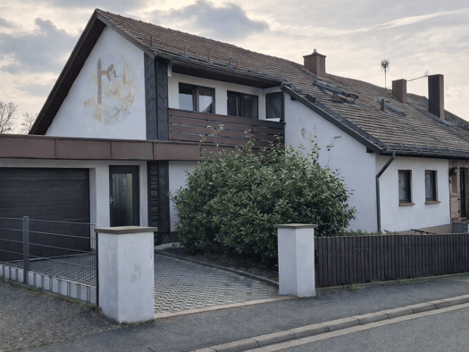 Doppelhaushälfte zum Kauf provisionsfrei 449.000 € 5 Zimmer 190,2 m² 267 m² Grundstück frei ab sofort Altensittenbach Hersbruck 91217