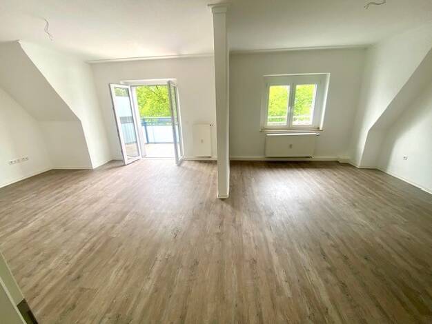 Wohnung zur Miete 1.105 € 5 Zimmer 120,1 m² Dachgeschoss frei ab 13.08.2025 Zwinglistr. 1 Nordviertel Essen 45141