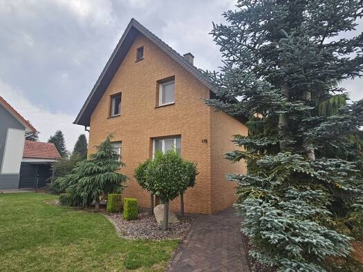 Einfamilienhaus zur Miete 1.300 € 6 Zimmer 170 m² 970 m² Grundstück frei ab sofort Dützen Minden 32429