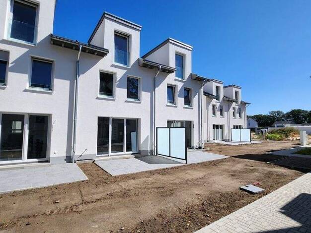 Reihenendhaus zur Miete 1.820 € 5 Zimmer 140 m² 241 m² Grundstück frei ab 01.05.2026 Tangstedter Weg 24 Glashütte Norderstedt / Glashütte 22851