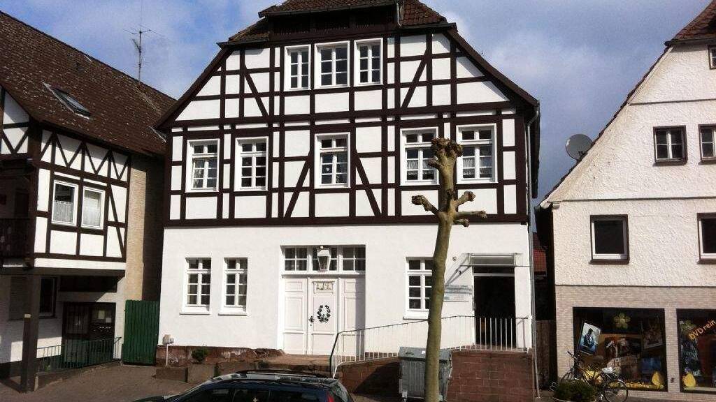 Wohnung zur Miete nur mit Wohnberechtigungsschein 375 € 4 Zimmer 91,7 m² 2. Geschoss frei ab 01.06.2026 Weserstraße 17 Beverungen 37688