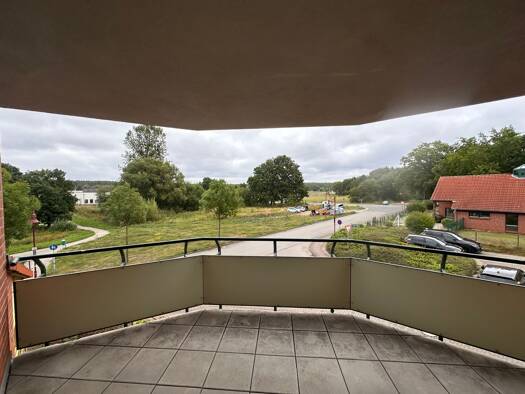 Wohnung zum Kauf 175.000 € 2 Zimmer 81 m² Geschoss 1/2 frei ab sofort Güstrower Straße 1 Neustrelitz Neustrelitz 17235