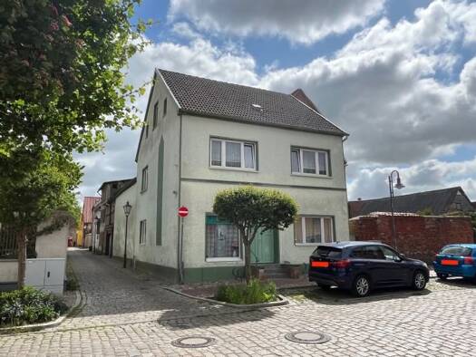 Stadthaus zum Kauf 110.000 € 4 Zimmer 189 m² 225 m² Grundstück Stadtkern Barth 18356
