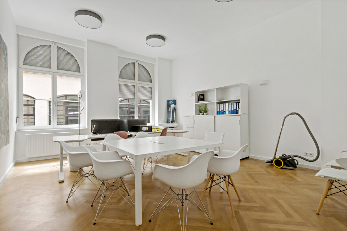 Bürofläche zur Miete 7,75 € 7 Zimmer 258 m²<br/>Bürofläche Rathausstraße 4 Altstadt Halle 06108