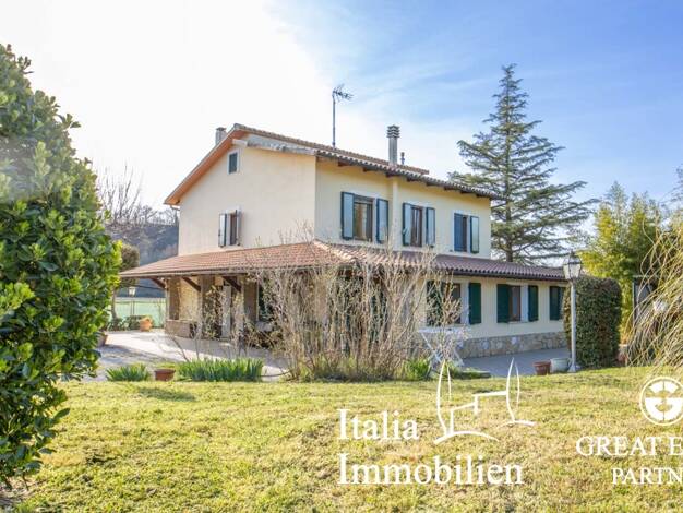 Villa zum Kauf 330.000 € 12 Zimmer 208 m² 3.000 m² Grundstück Città della Pieve 06062