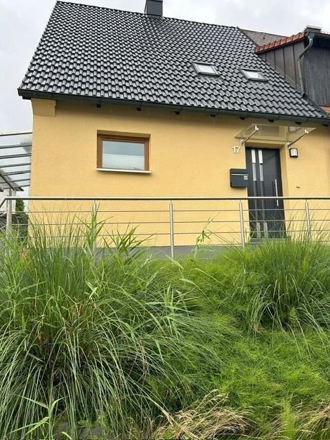 Reihenendhaus zum Kauf 450.000 € 3,5 Zimmer 98,8 m²<br/>Wohnfläche 207 m²<br/>Grundstück Meilwald Erlangen 91054