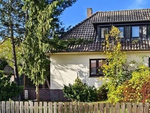 Einfamilienhaus zum Kauf 247.000 € 6 Zimmer 146 m² 1.000 m² Grundstück Uetze 31311
