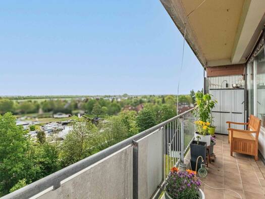 Wohnung zum Kauf 79.000 € 3 Zimmer 86 m² 6. Geschoss Barenburg Emden 26721