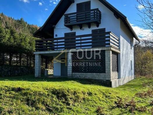 Haus zum Kauf 235.000 € 5 Zimmer 184 m² Razloge, Delnice Delnice