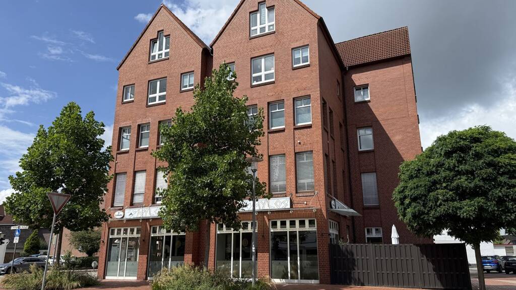 Wohnung zur Miete 690 € 2 Zimmer 69,6 m² frei ab 01.06.2026 Uetersen 25436