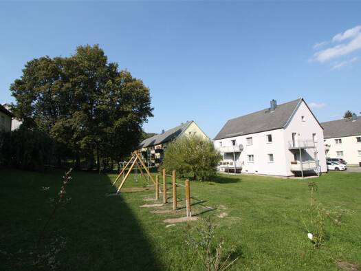 Wohnung zur Miete 306 € 2 Zimmer 48,6 m² Max-Liebermann-Straße 23 Haselbrunn Plauen 08525