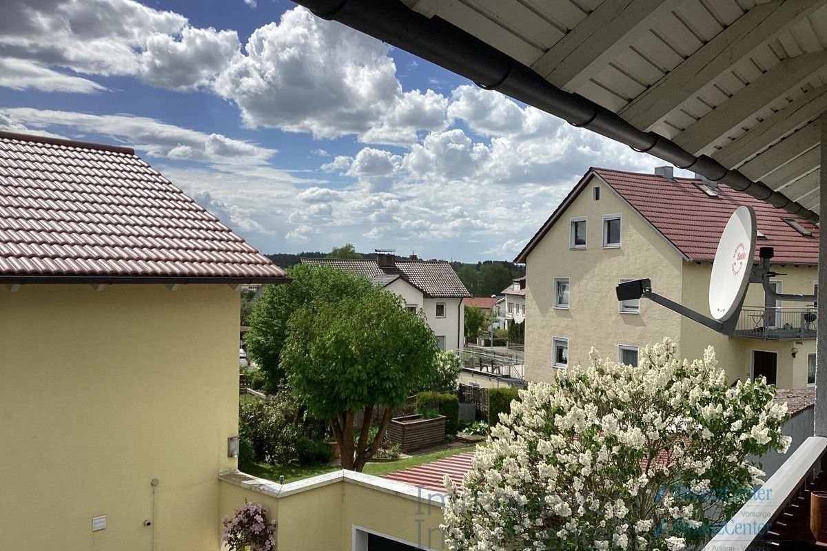 Wohnung zum Kauf 349.500 € 6 Zimmer 152 m²<br/>Wohnfläche 1.<br/>Geschoss 01.04.2025<br/>Verfügbarkeit Nürnberger Str. Amberg 92224