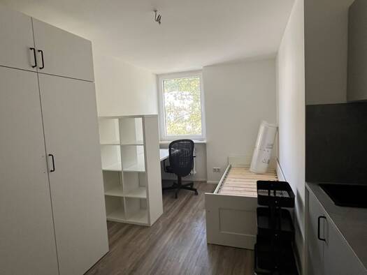Wohnung zur Miete 550 € 1 Zimmer 20 m² Geschoss 2/8 frei ab sofort Rennesstraße 41 Sieglitzhof Erlangen 91054