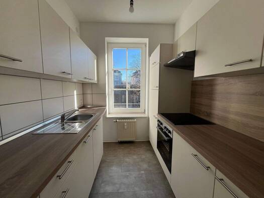 Wohnung zur Miete 350 € 2 Zimmer 60 m² 2. Geschoss frei ab sofort Zwickauer Straße 193 Kappel Chemnitz 09116