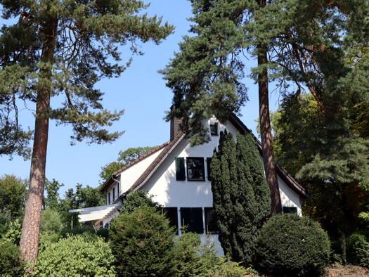 Einfamilienhaus zum Kauf 899.000 € 9 Zimmer 275 m² 1.412 m² Grundstück frei ab 01.11.2025 Bad Lippspringe 33175