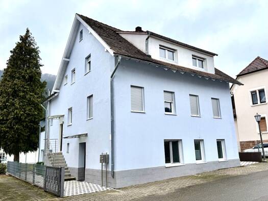Mehrfamilienhaus zum Kauf 649.000 € 12 Zimmer 283 m² 293 m² Grundstück Eisenbahnstraße 1 Seelbach Seelbach 77960