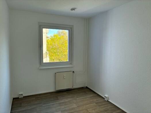 Wohnung zur Miete 402 € 4 Zimmer 64,8 m² 2. Geschoss Werner-Seelenbinder-Ring 50 Süd Dessau-Roßlau 06849