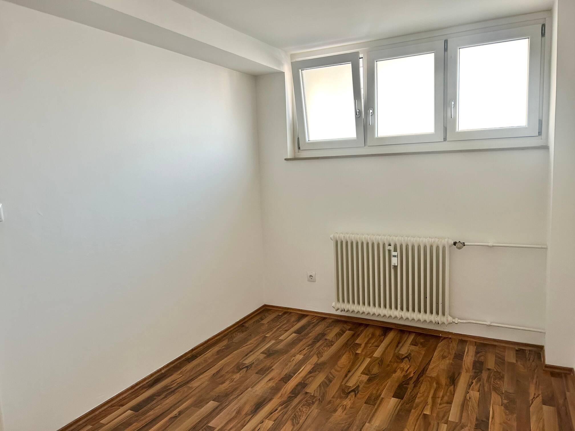 ***COMING HOME*** GEPFLEGTE 2 ZIMMER WOHNUNG IN TOP LAGE – Sulzbacher Str. 27/31, 90489 Nürnberg – Vorschaubild 6