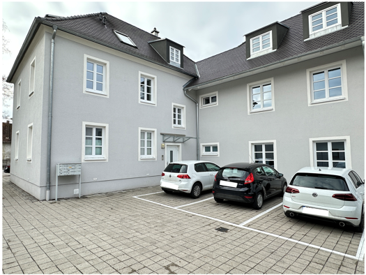 Wohnung zum Kauf 214.000 € 2 Zimmer 46,9 m² frei ab sofort Obertraublinger Str. 25 Burgweinting-Harting Regensburg 93055